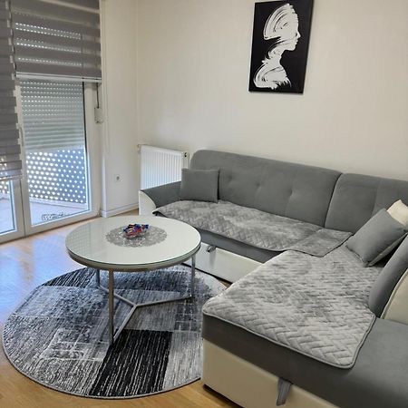 Apartamento Amina Tuzla Exterior foto